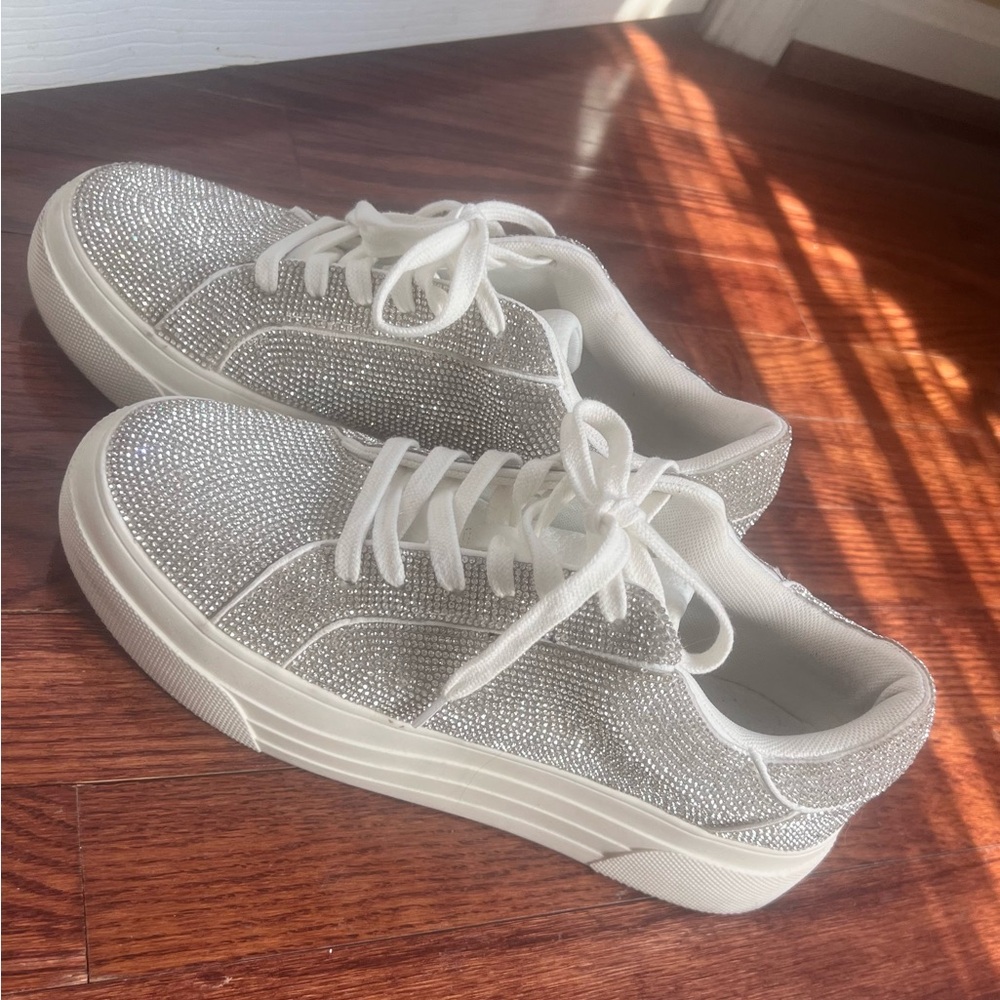 Jessica Simpson sparkly rhinestone sneakers size 8 cherello cruise wedding